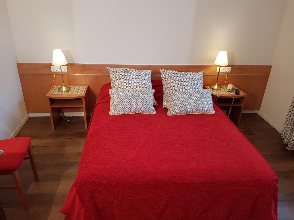 Hotel Des Bois Seltz エクステリア 写真